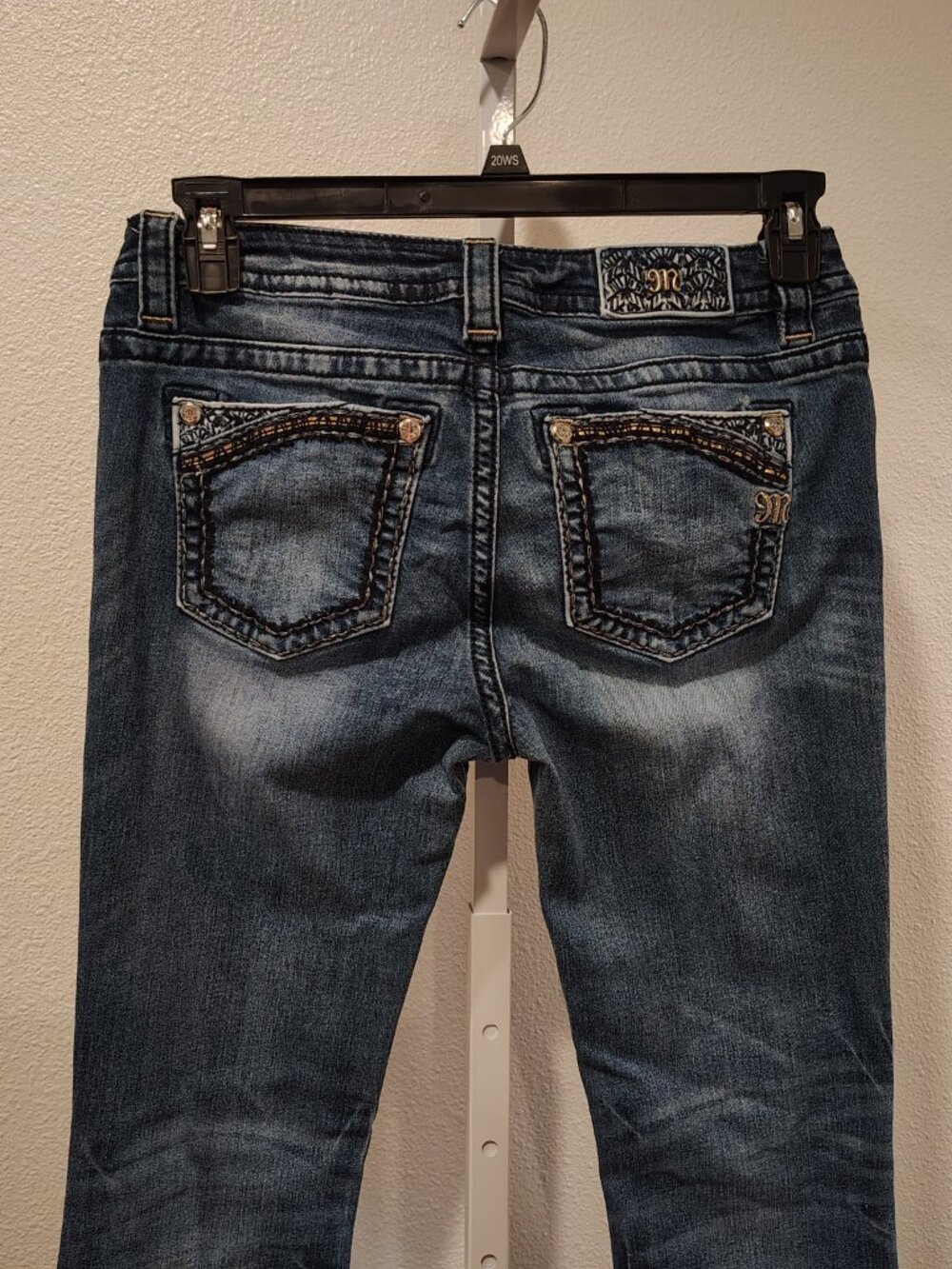 Miss Me Jeans Size 30 Mid-Rise Slim Boot Short Inseam 32 Thick Stitch Stretch - Picture 3 of 11